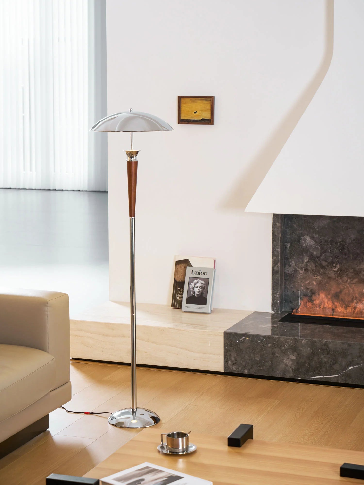 Helmet Floor Lamp - Yiarolight