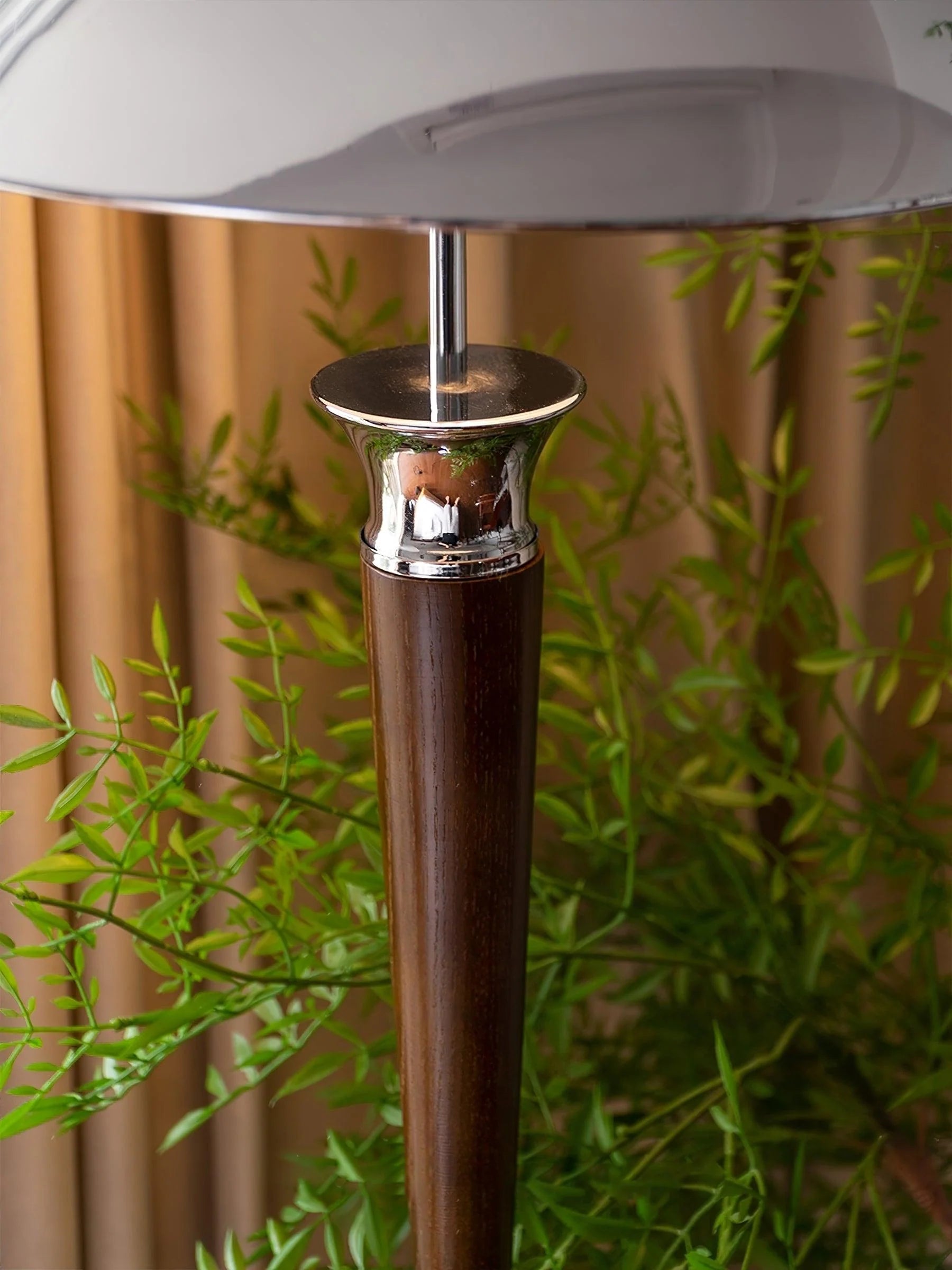 Helmet Floor Lamp - Yiarolight