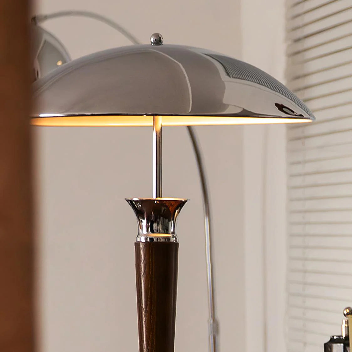 Helmet Floor Lamp - Yiarolight