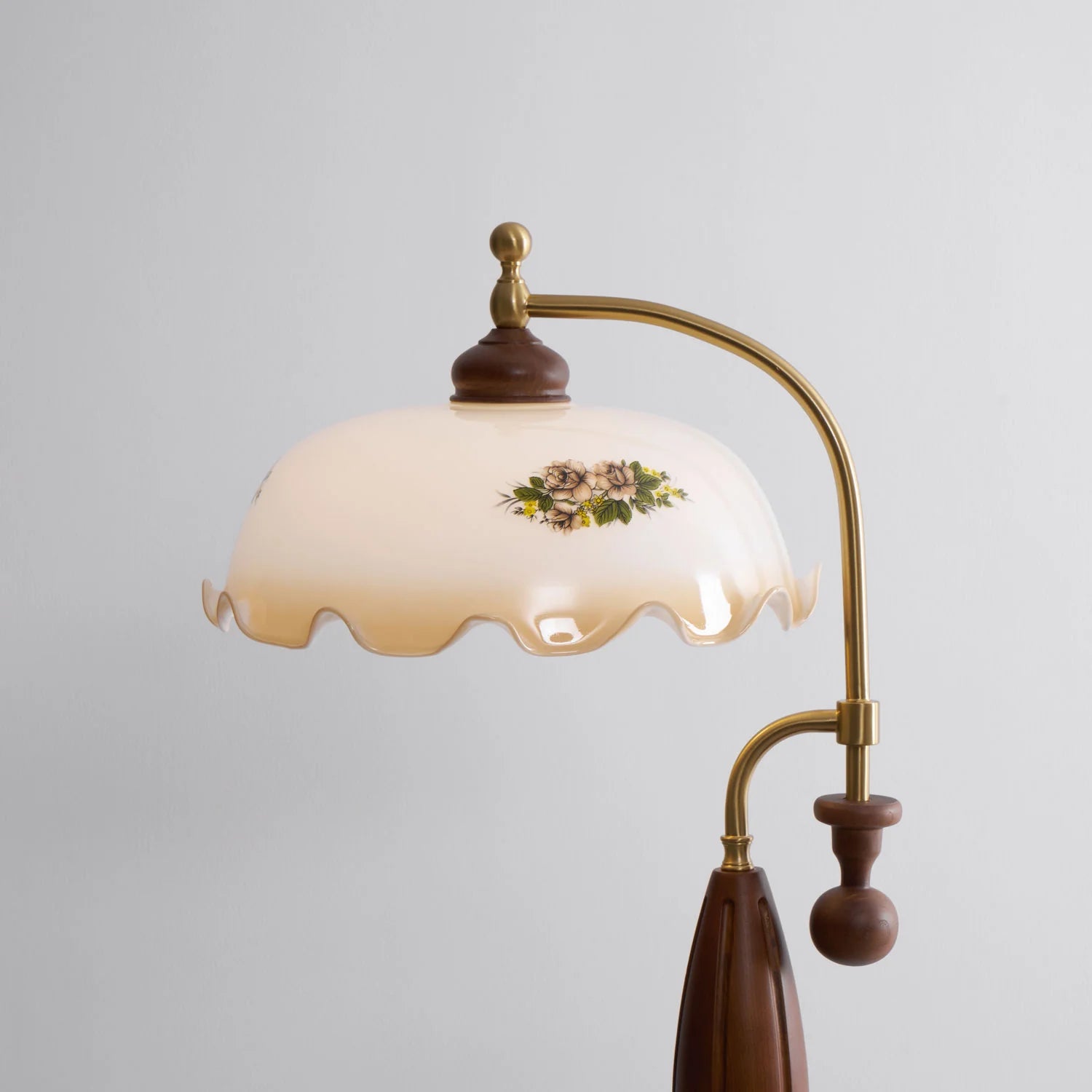 Heritage Bloom Floor Lamp - Yiarolight