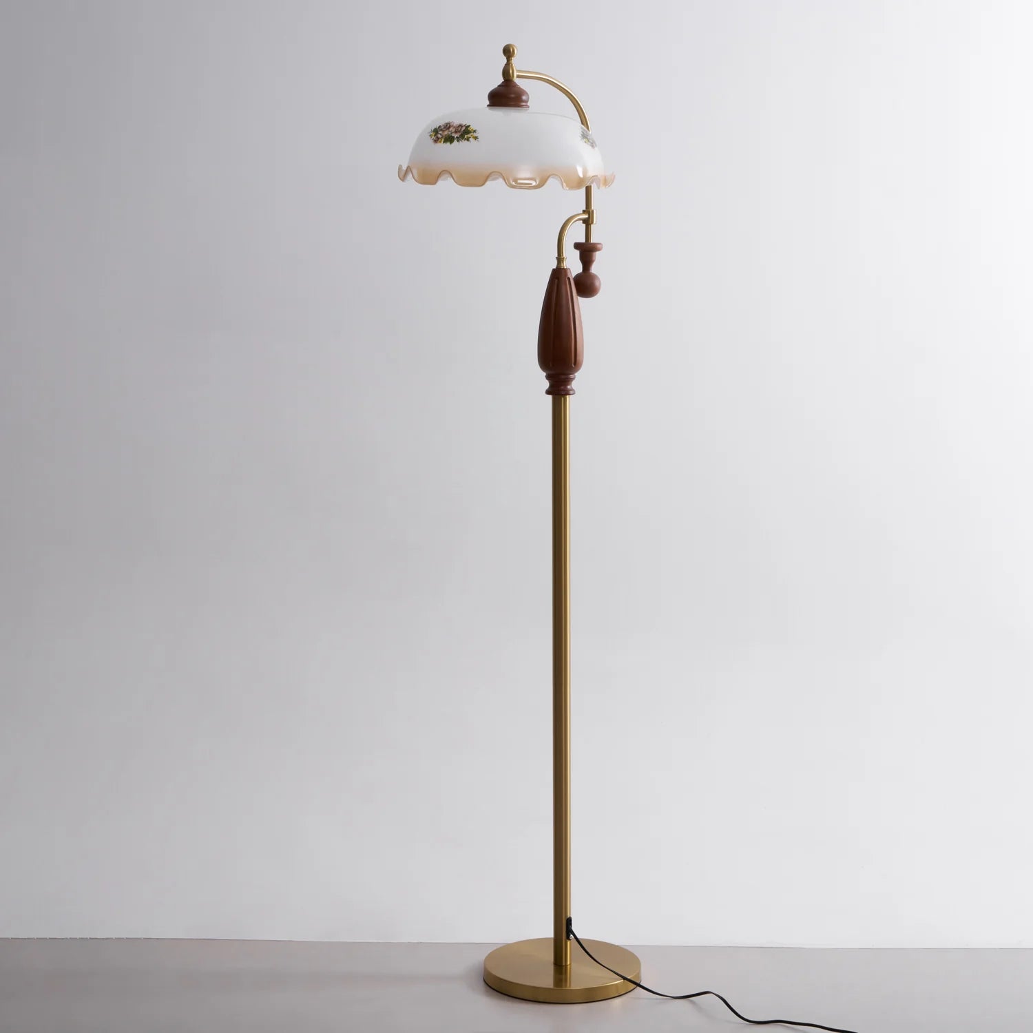 Heritage Bloom Floor Lamp - Yiarolight
