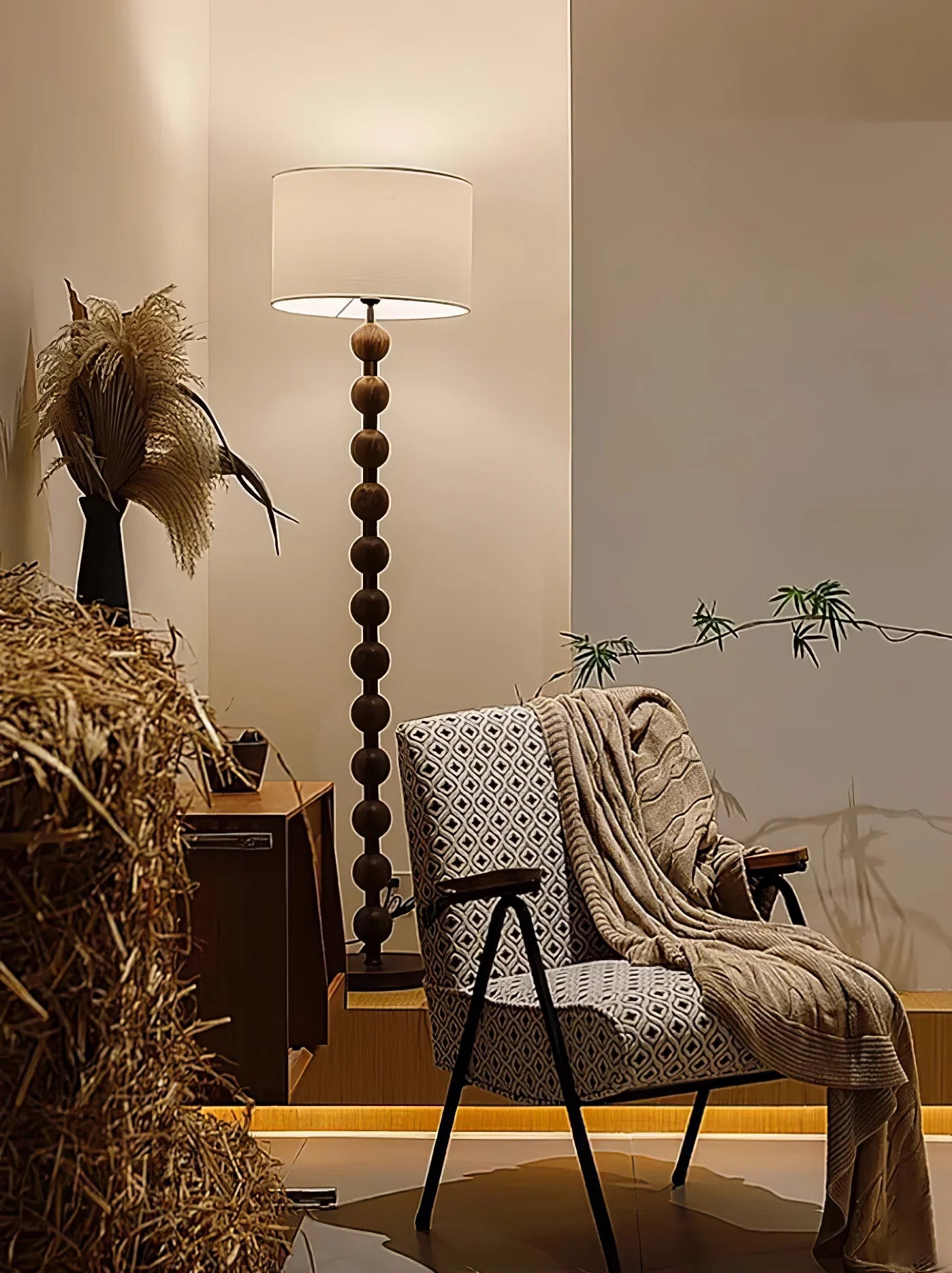 Hugo Barbell Floor Lamp - Yiarolight