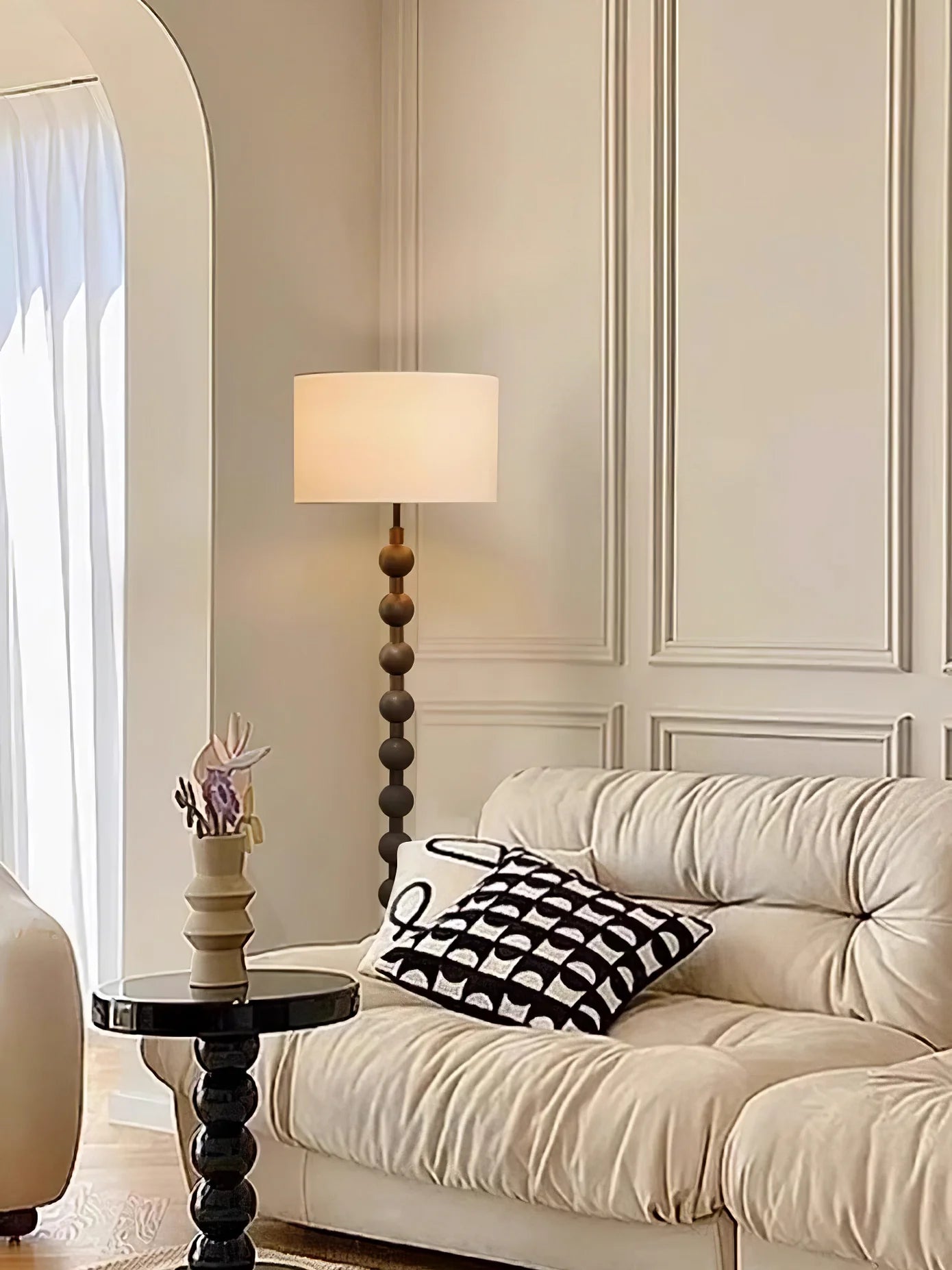 Hugo Barbell Floor Lamp - Yiarolight