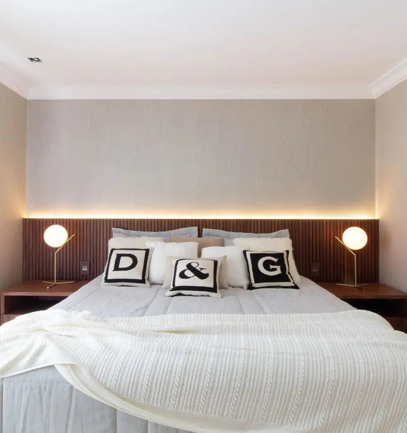 Artemide Table Lamp - Yiarolight