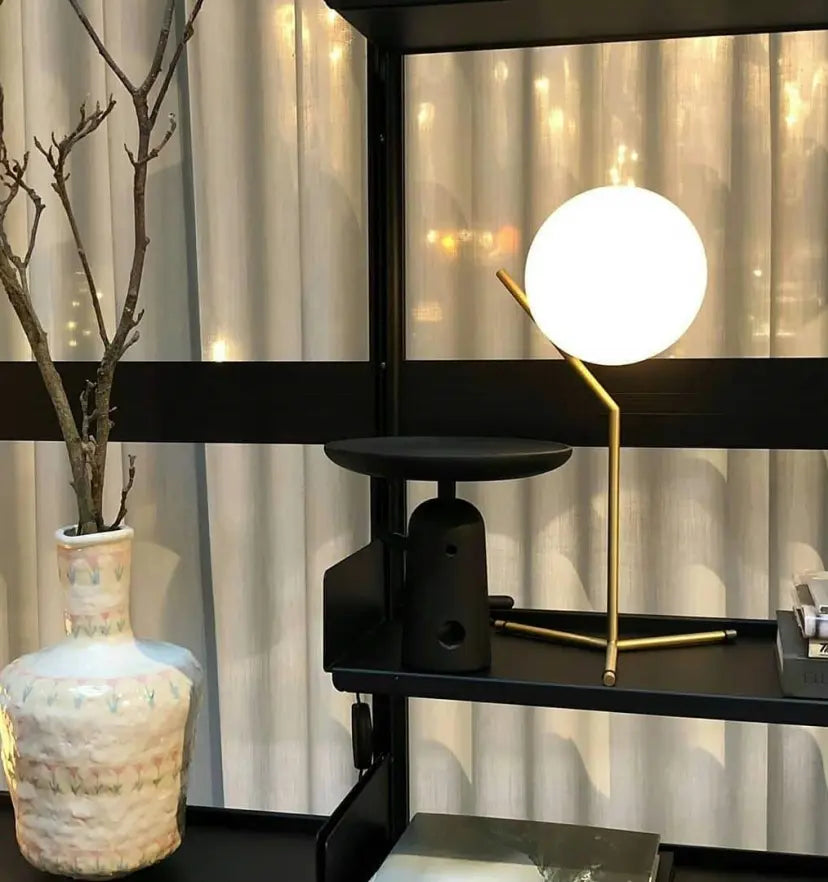 Artemide Table Lamp - Yiarolight