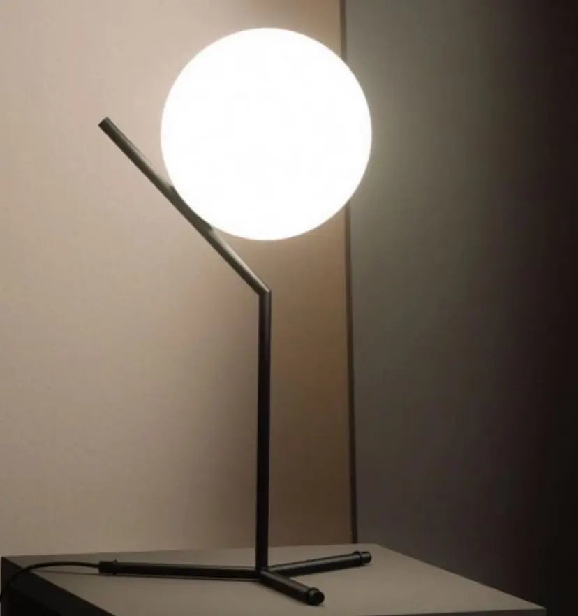 Artemide Table Lamp - Yiarolight