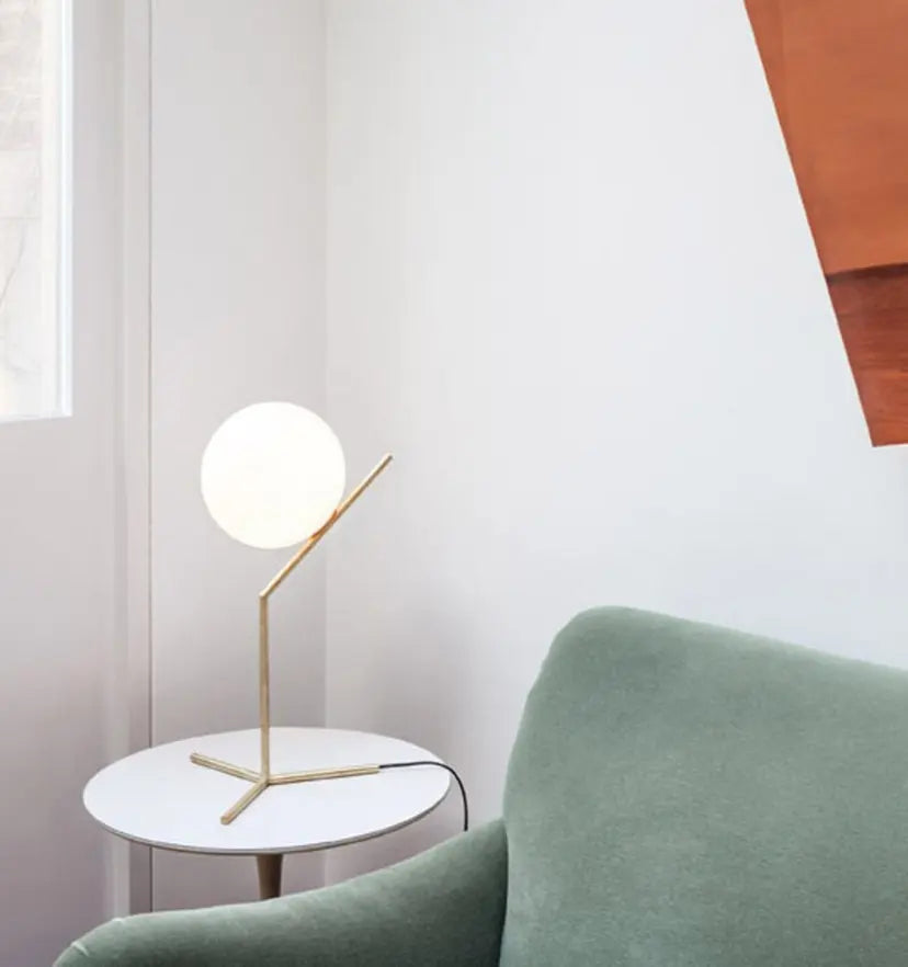Artemide Table Lamp - Yiarolight