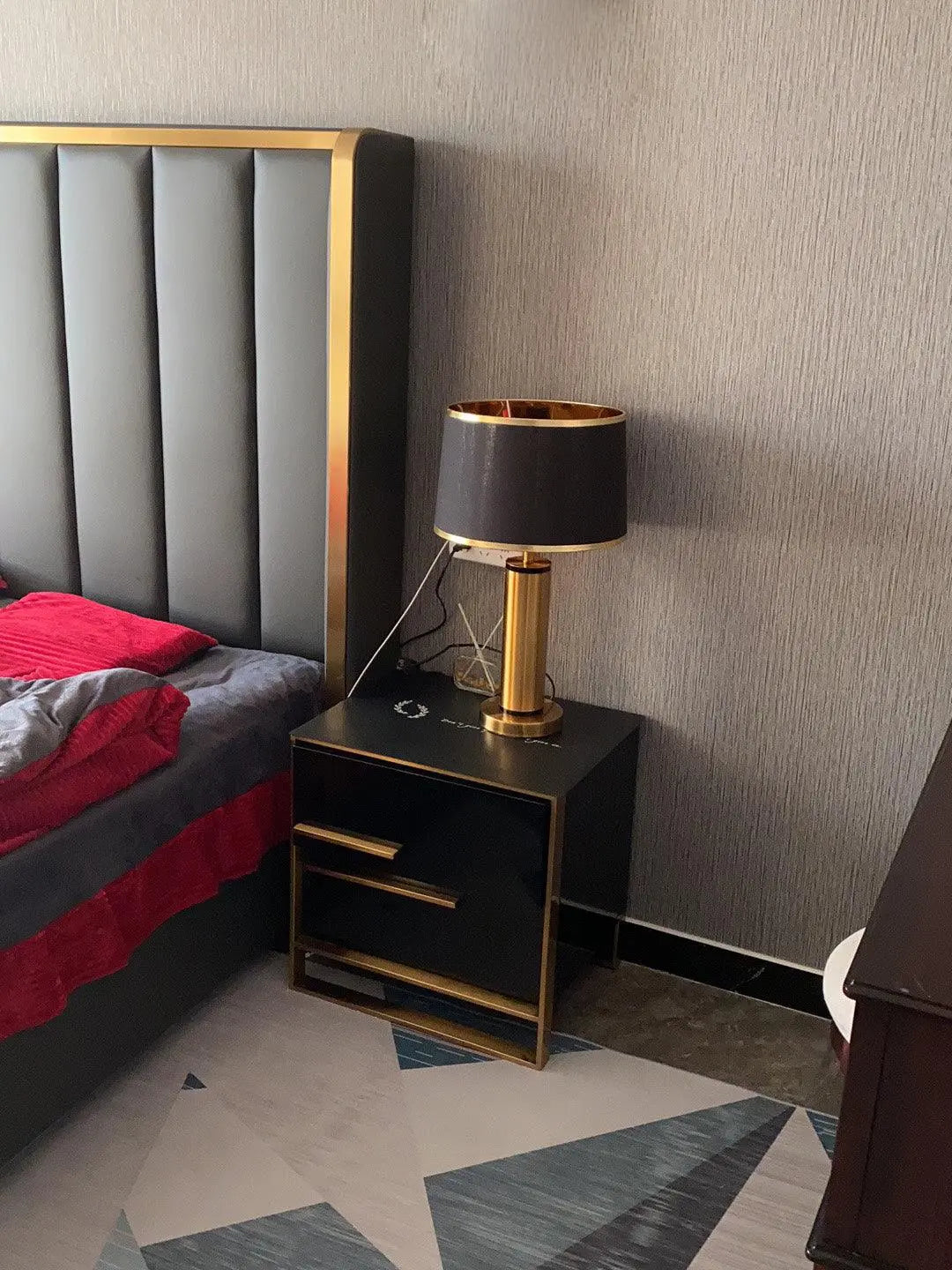 Jaspar Table Lamp - Yiarolight