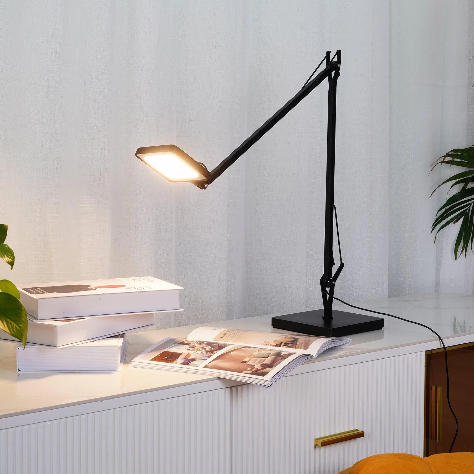 Edge Table Lamp - Yiarolight
