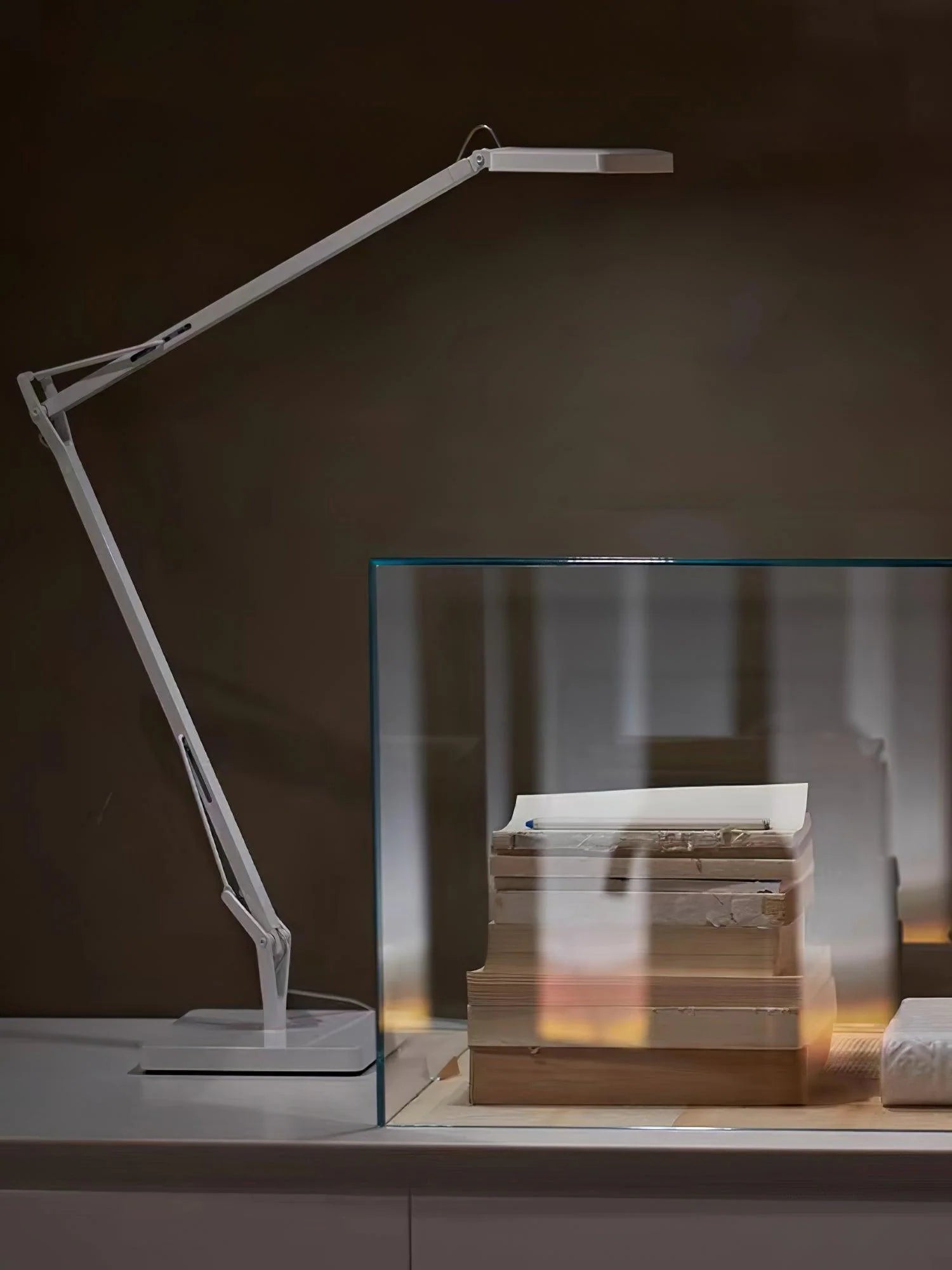 Edge Table Lamp - Yiarolight