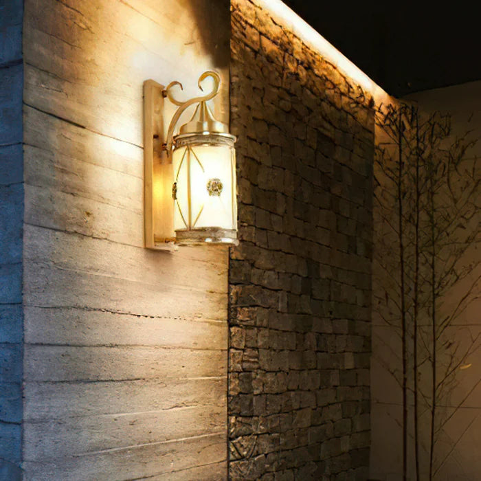 Kimpton Outdoor Wall Light - Auraolight