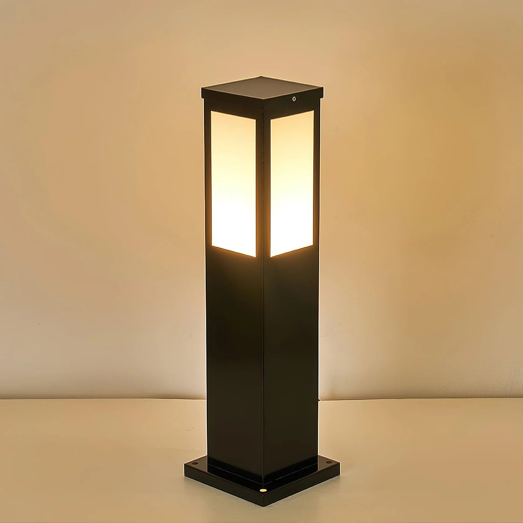 Kuzco Bollard Outdoor Light - Auraolight