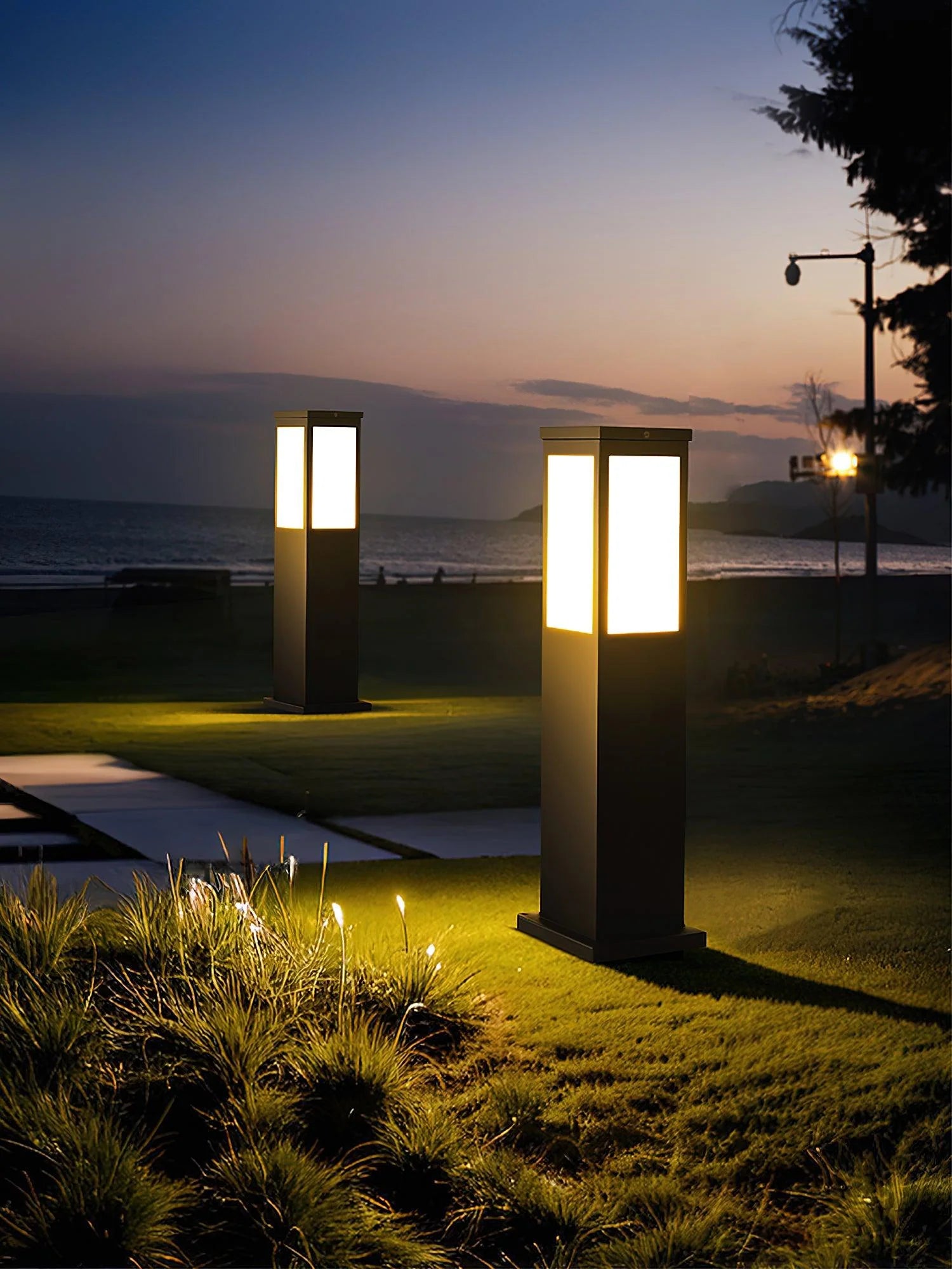 Kuzco Bollard Outdoor Light - Auraolight