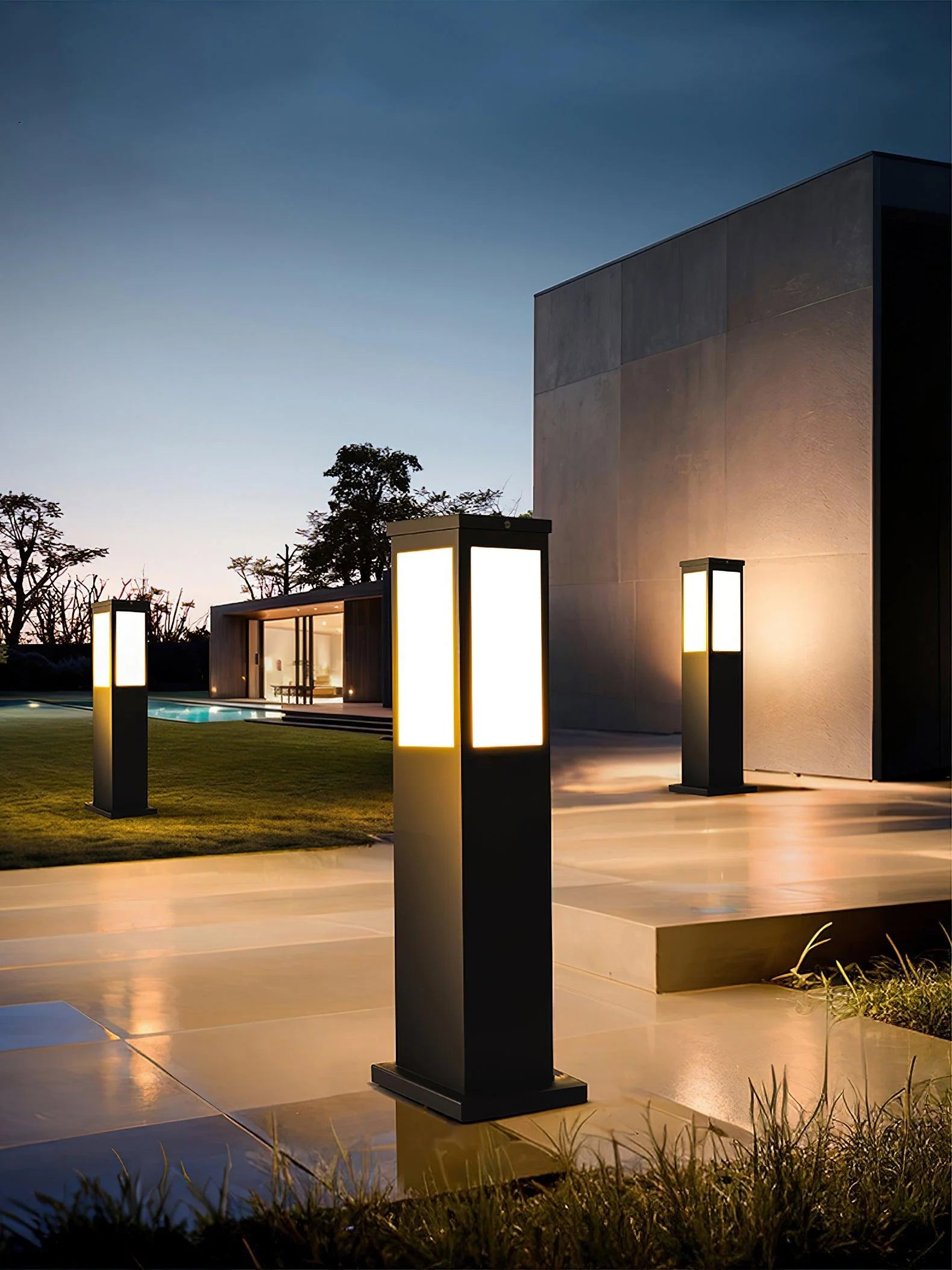 Kuzco Bollard Outdoor Light - Auraolight