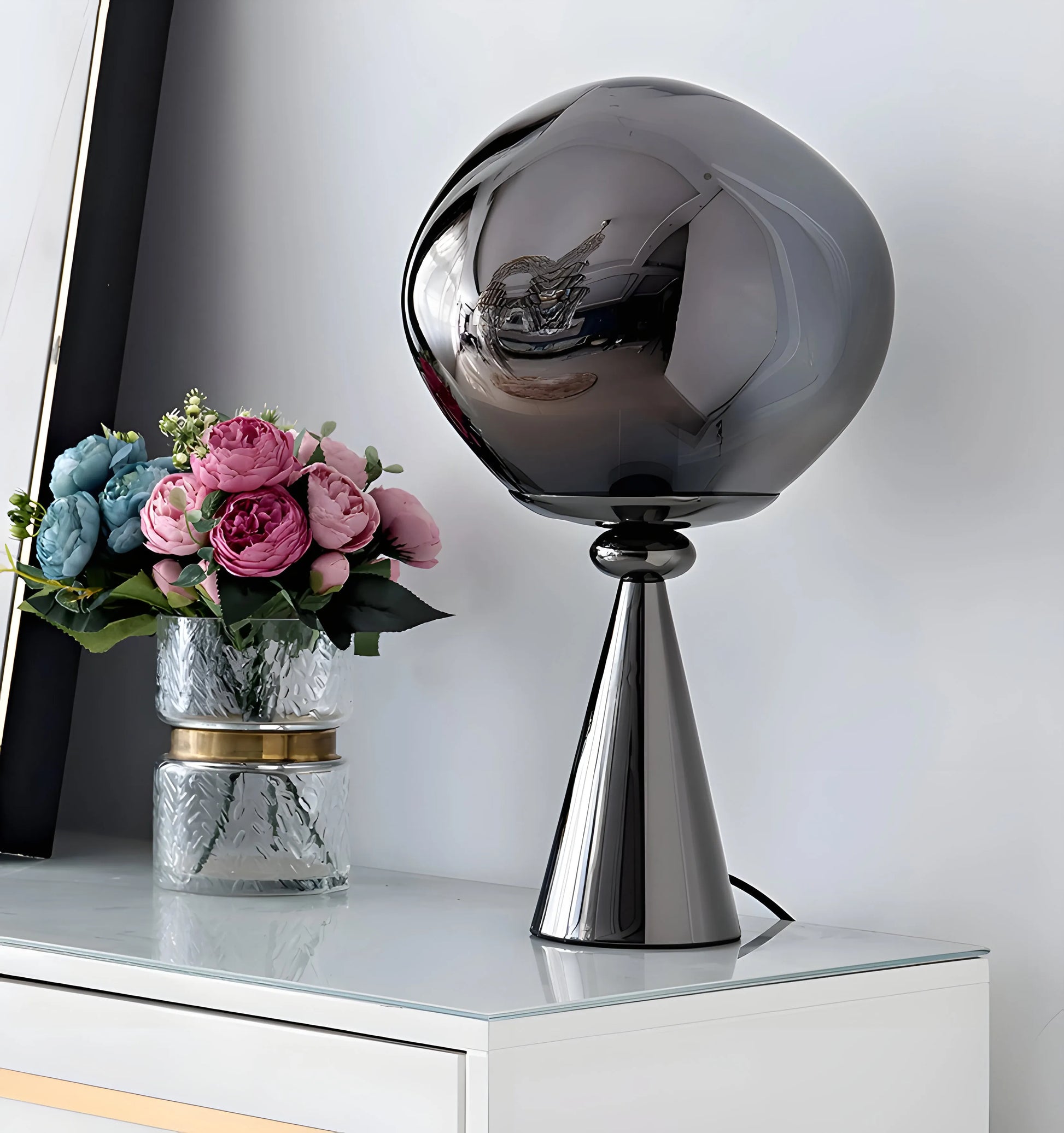 Lava Cone Table Lamp - Auraolight