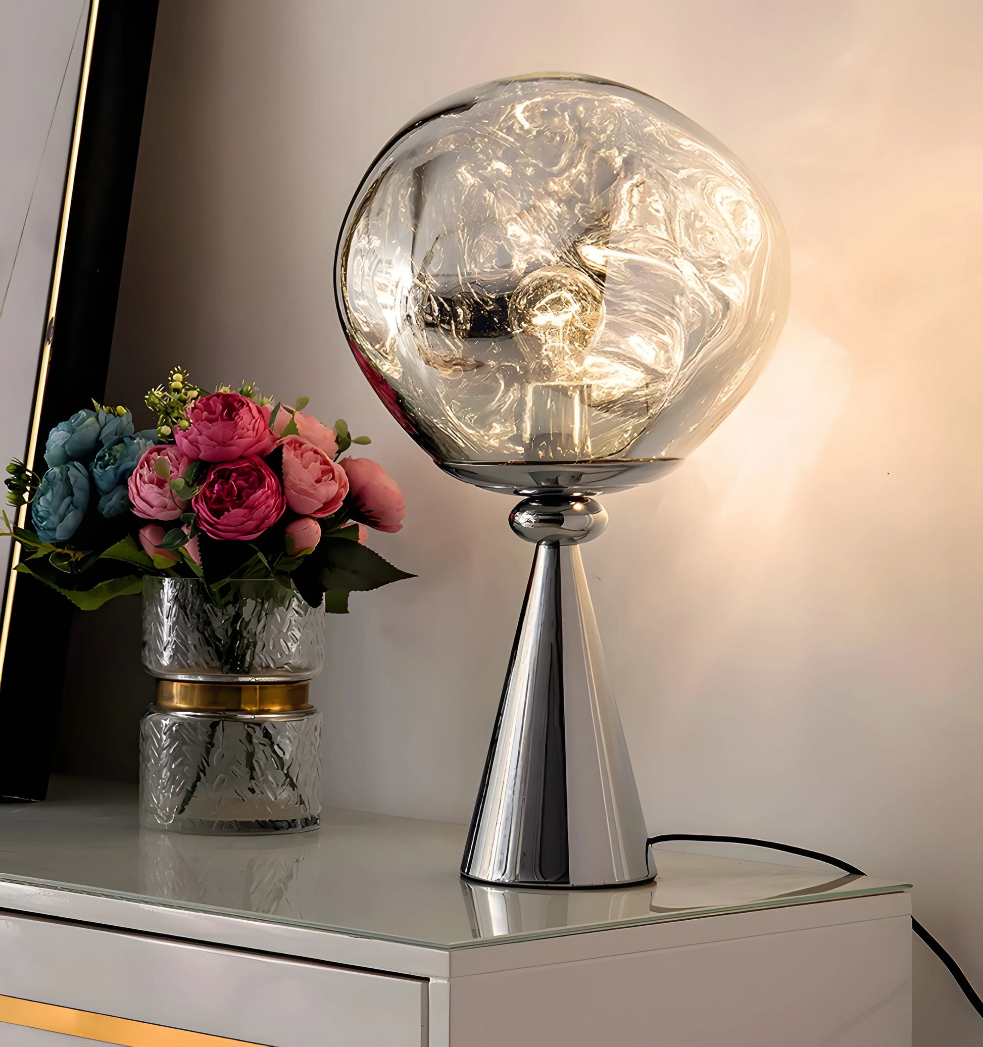 Lava Cone Table Lamp - Auraolight