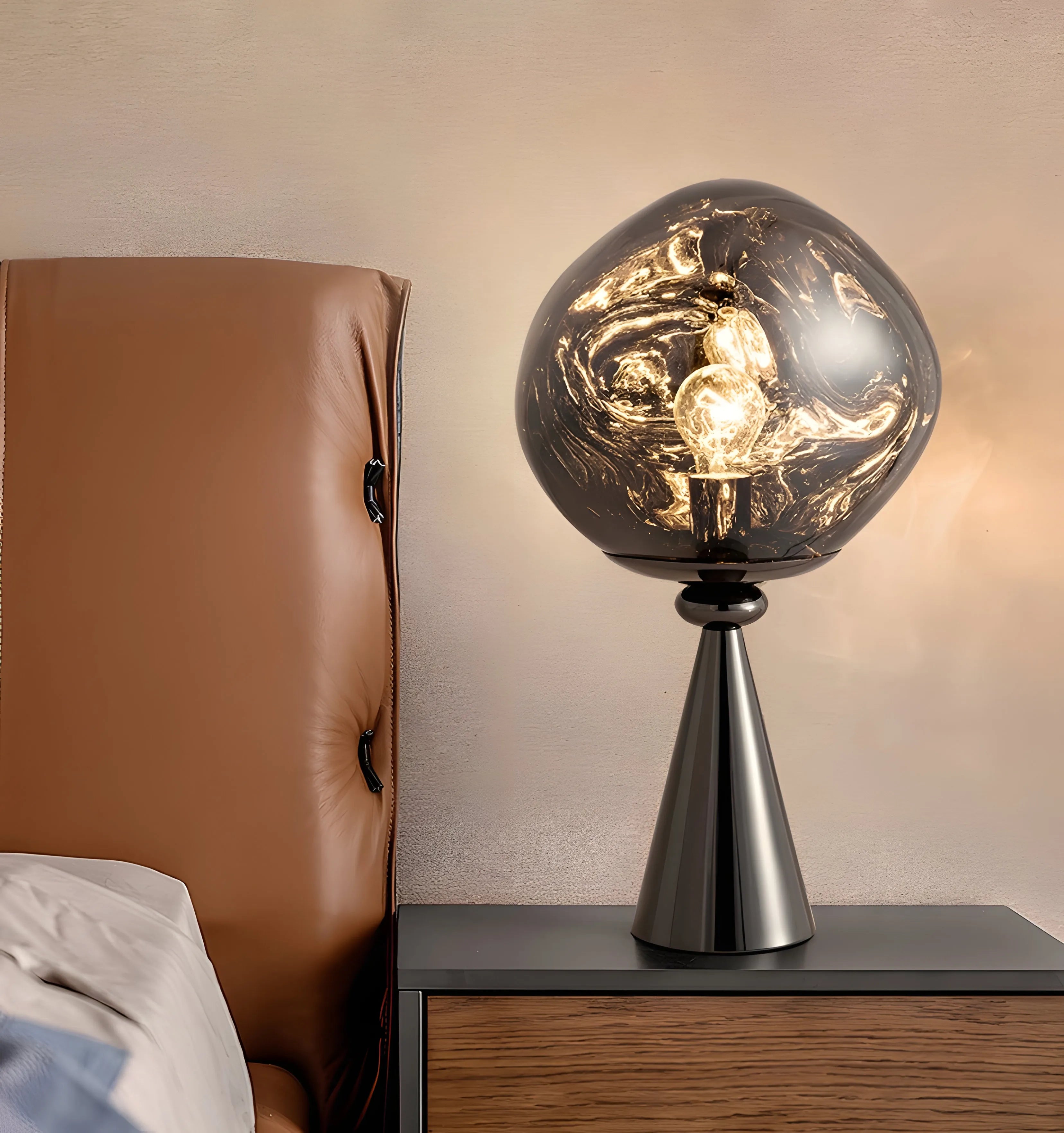 Lava Cone Table Lamp - Auraolight