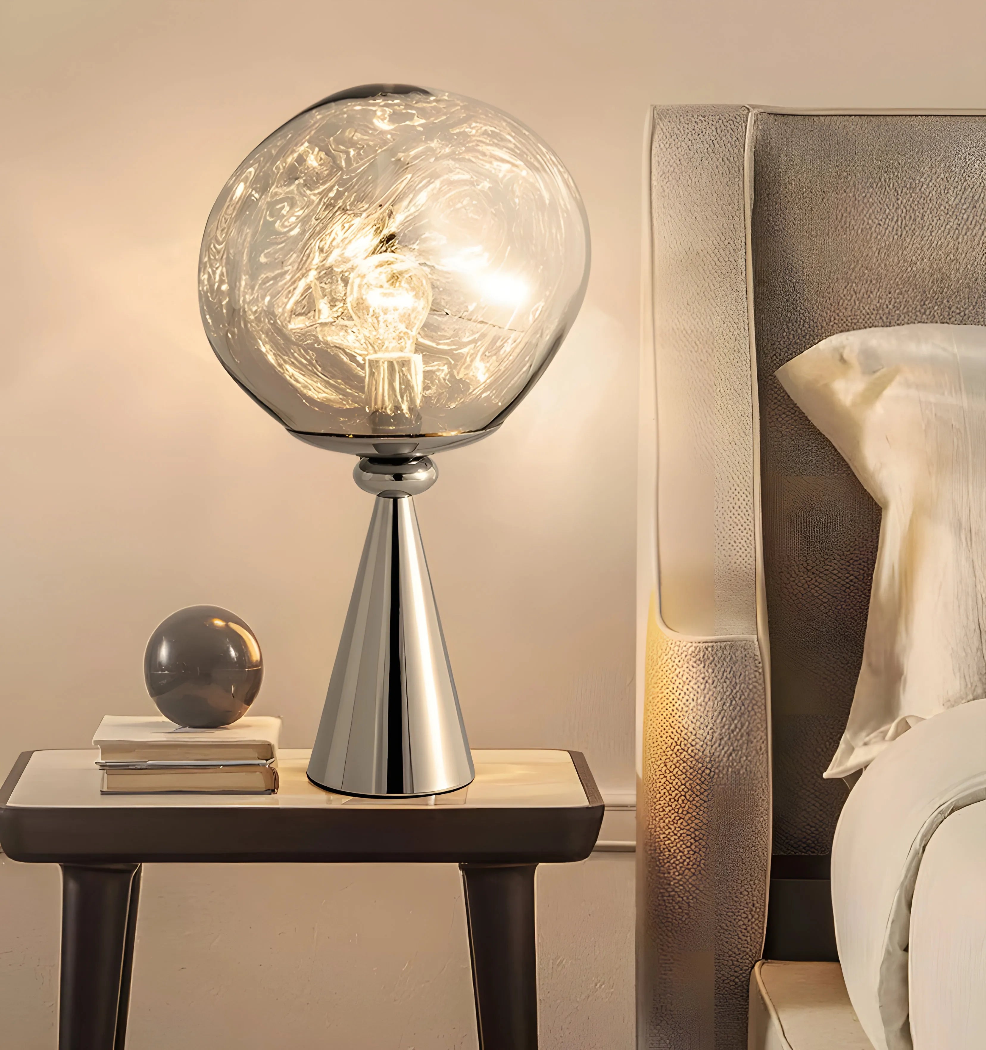 Lava Cone Table Lamp - Auraolight