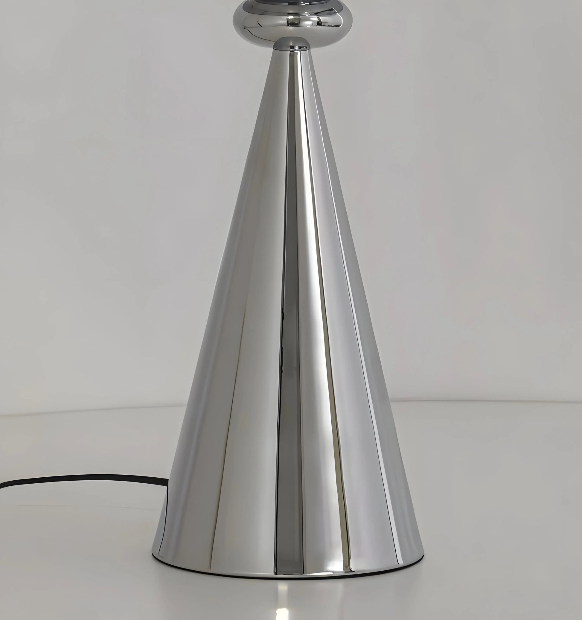 Lava Cone Table Lamp - Auraolight
