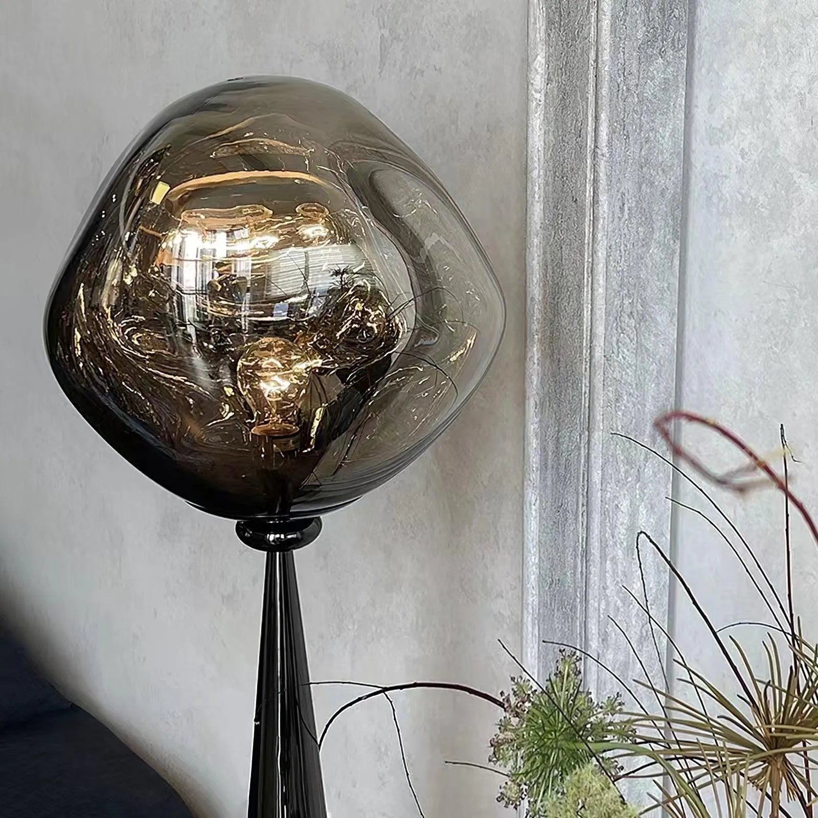 Lava Cone Table Lamp - Auraolight