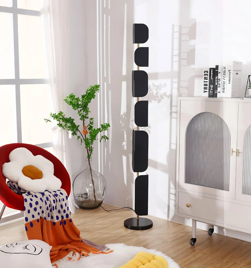 Leagan Floor Lamp - Yiarolight