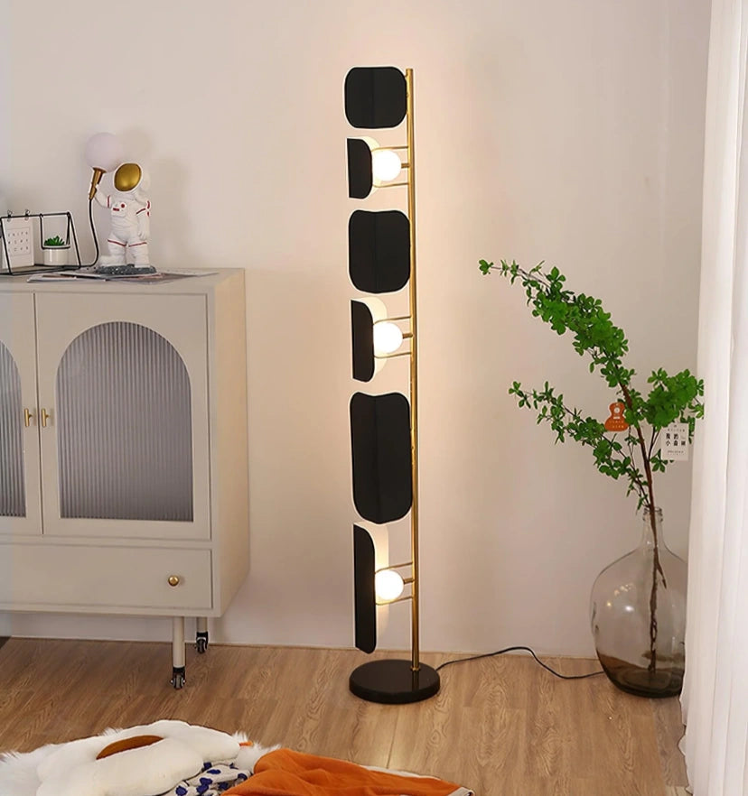 Leagan Floor Lamp - Yiarolight