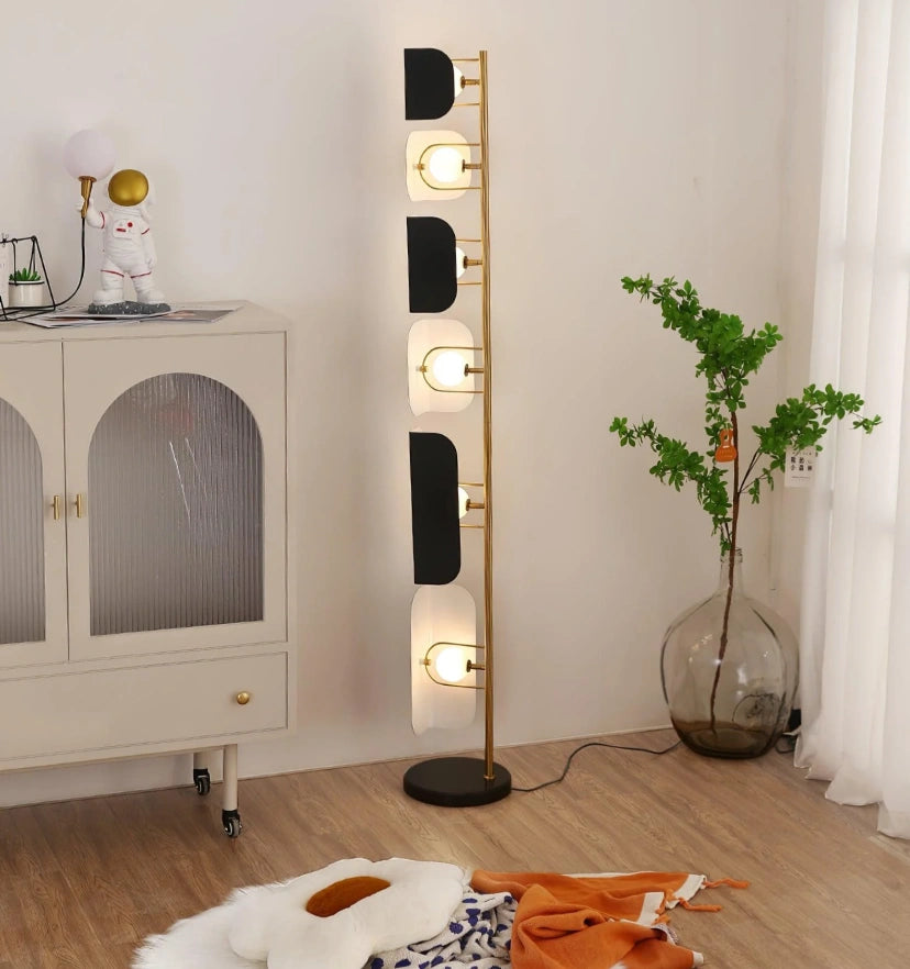 Leagan Floor Lamp - Yiarolight