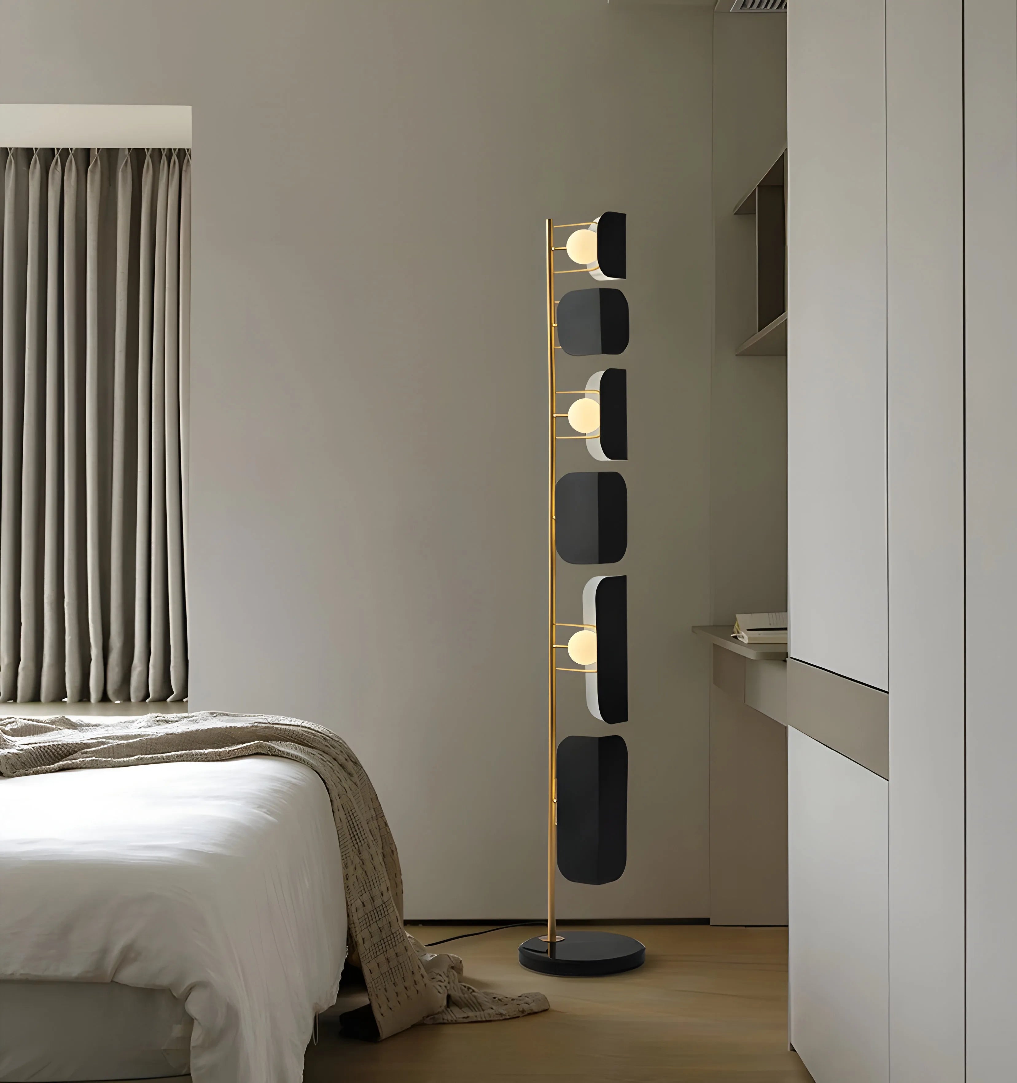 Leagan Floor Lamp - Yiarolight