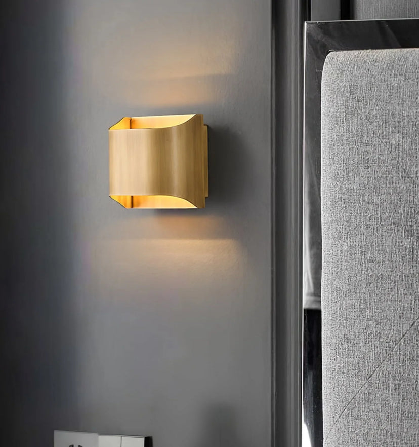 Leclerc Sconce - Yiarolight