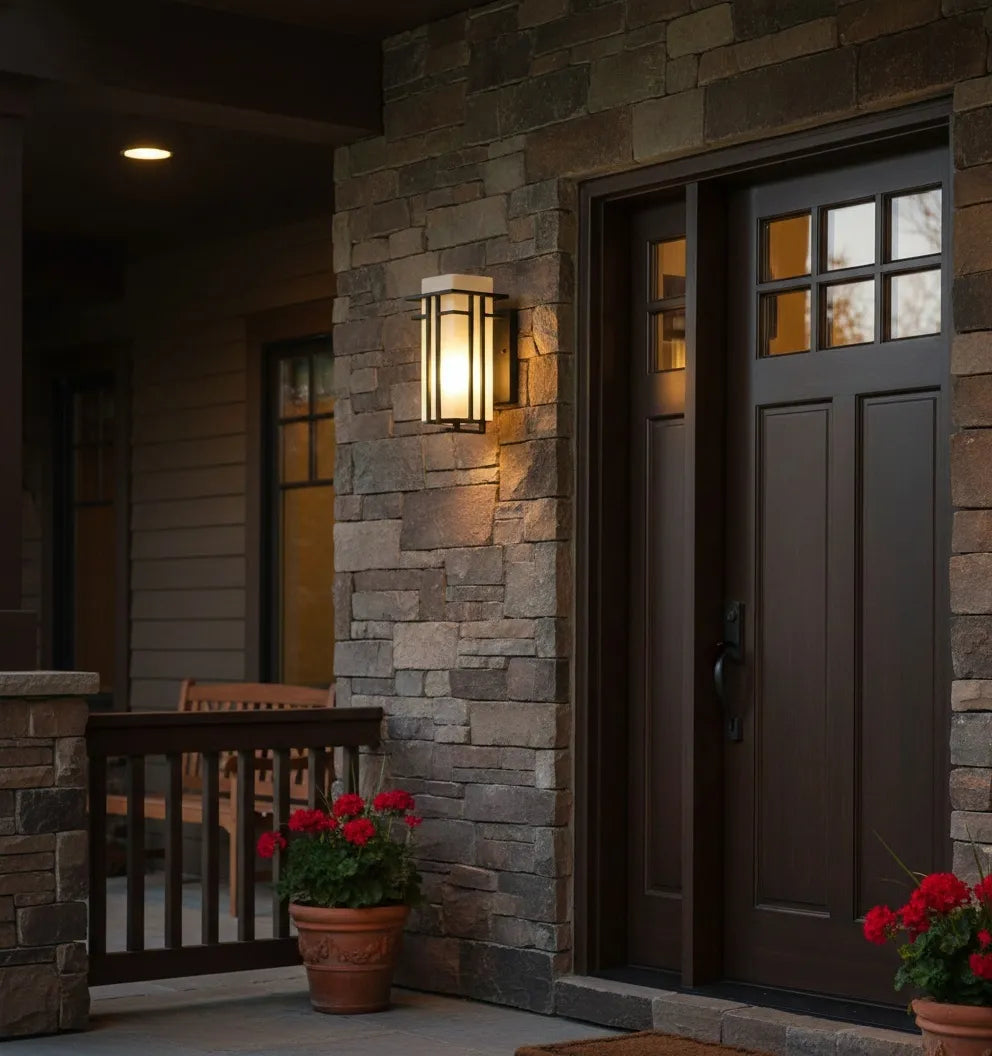 Linden Outdoor Wall Lamp