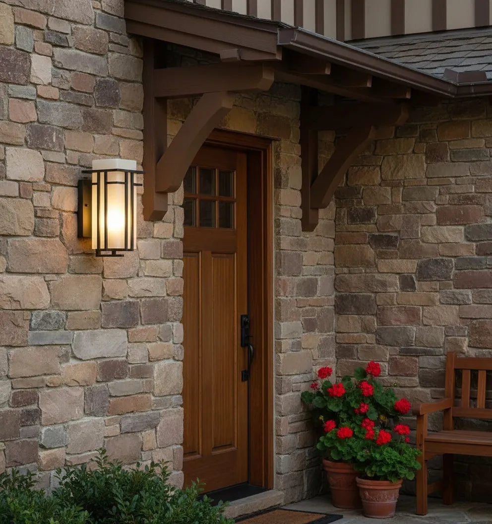 Linden Outdoor Wall Lamp