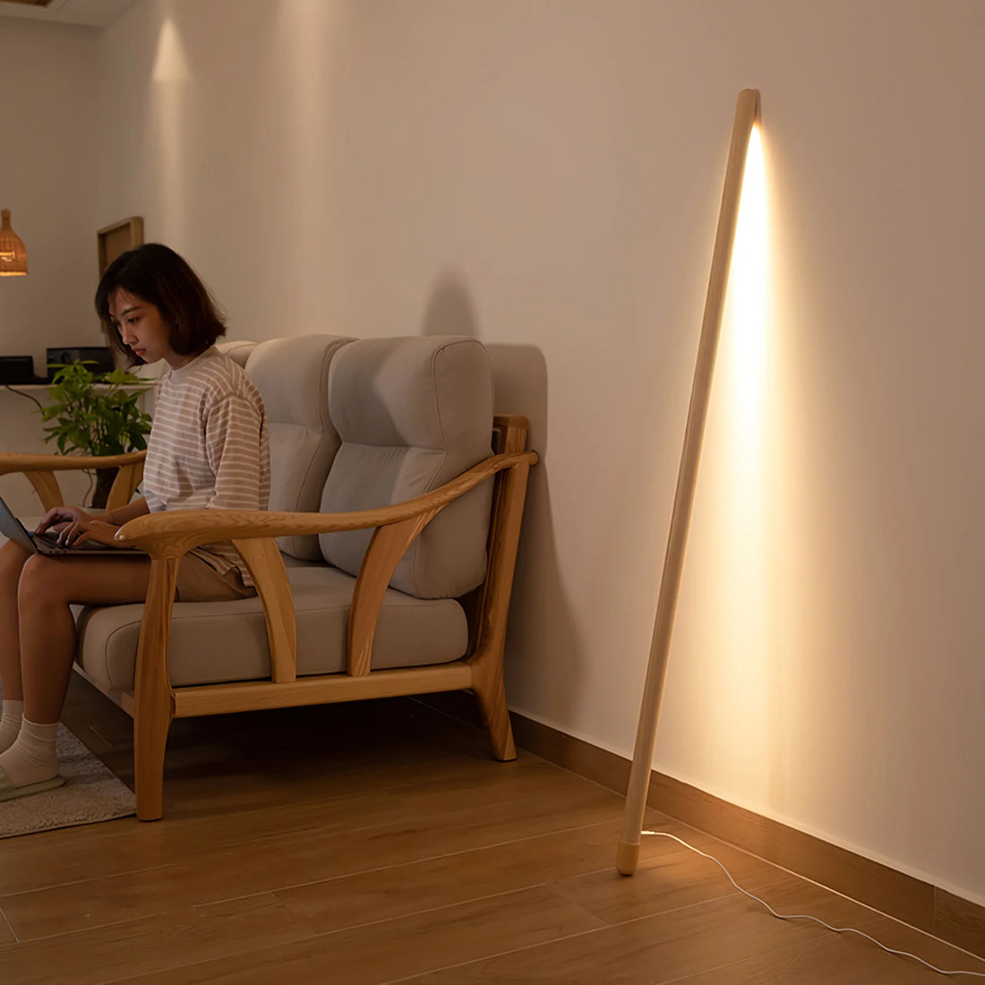 Line Assist Ambience Floor Lamp - Yiarolight