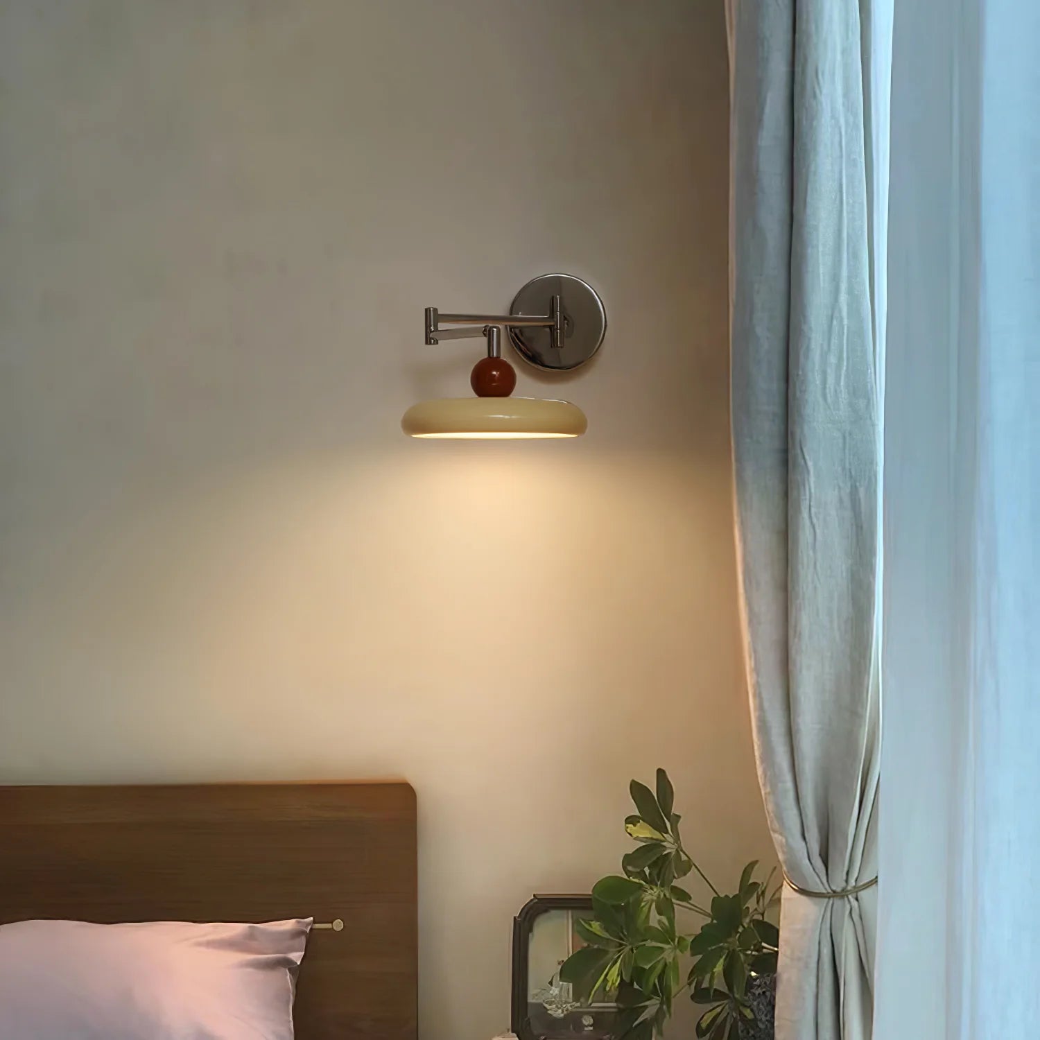 Lola Swing Arm Wall Lamp - Auraolight