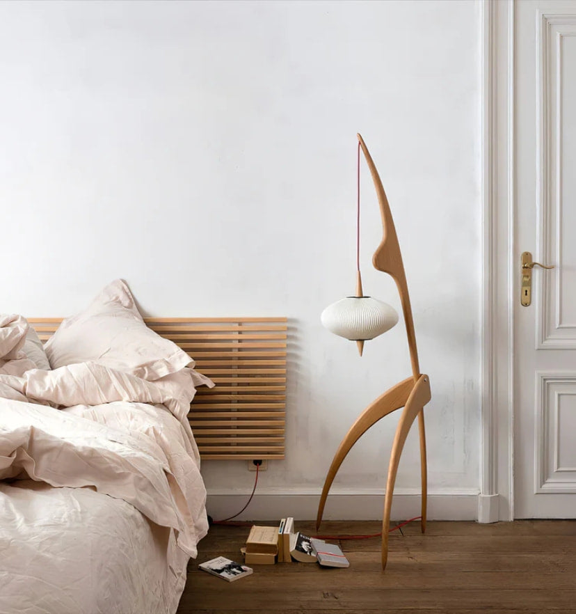 Mantis Wood Floor Lamp - Yiarolight