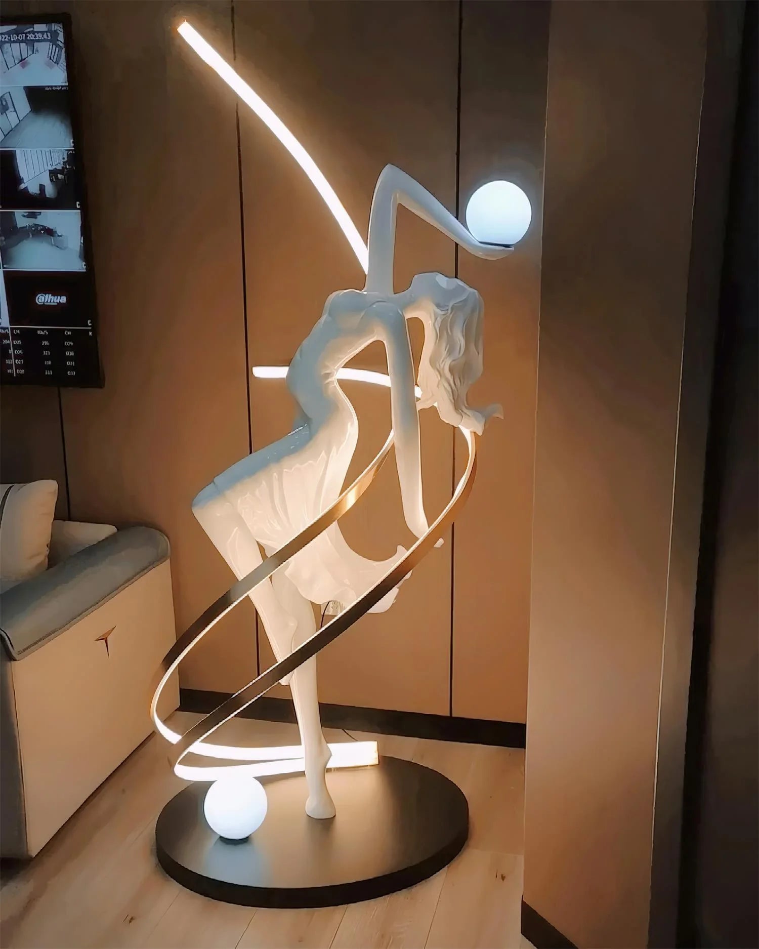 Misha Goddess Statue Floor Lamp - Yiarolight