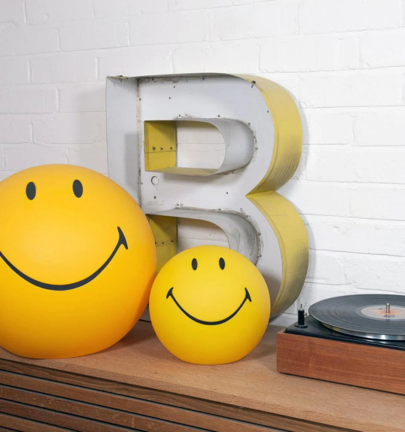 Smiling Table Lamp - Yiarolight