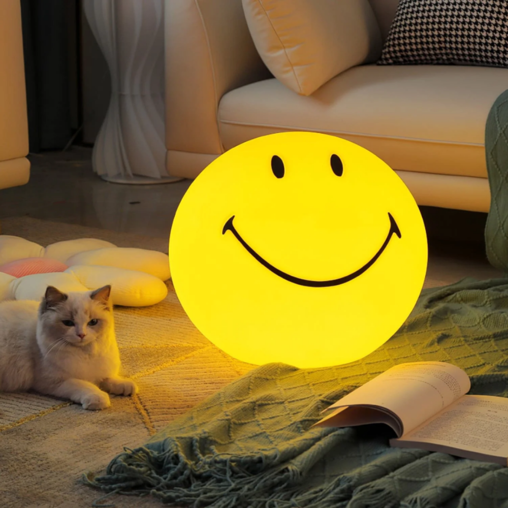Smiling Table Lamp - Yiarolight