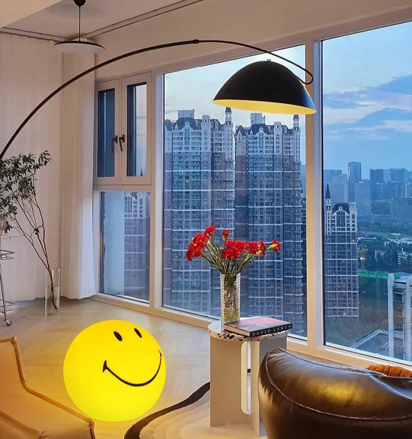Smiling Table Lamp - Yiarolight