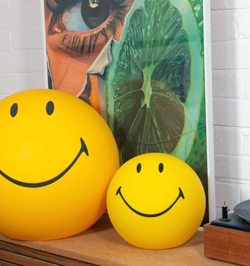 Smiling Table Lamp - Yiarolight