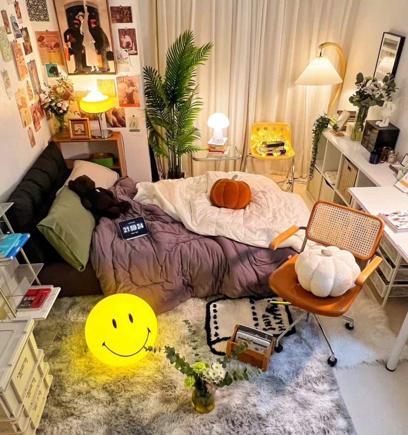 Smiling Table Lamp - Yiarolight