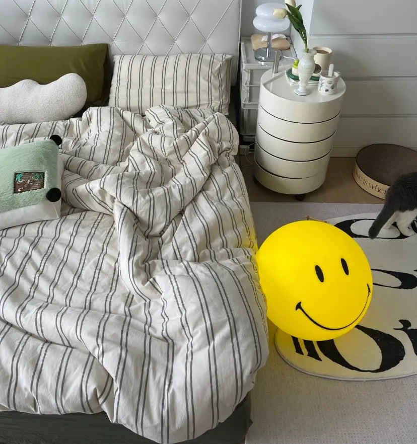 Smiling Table Lamp - Yiarolight