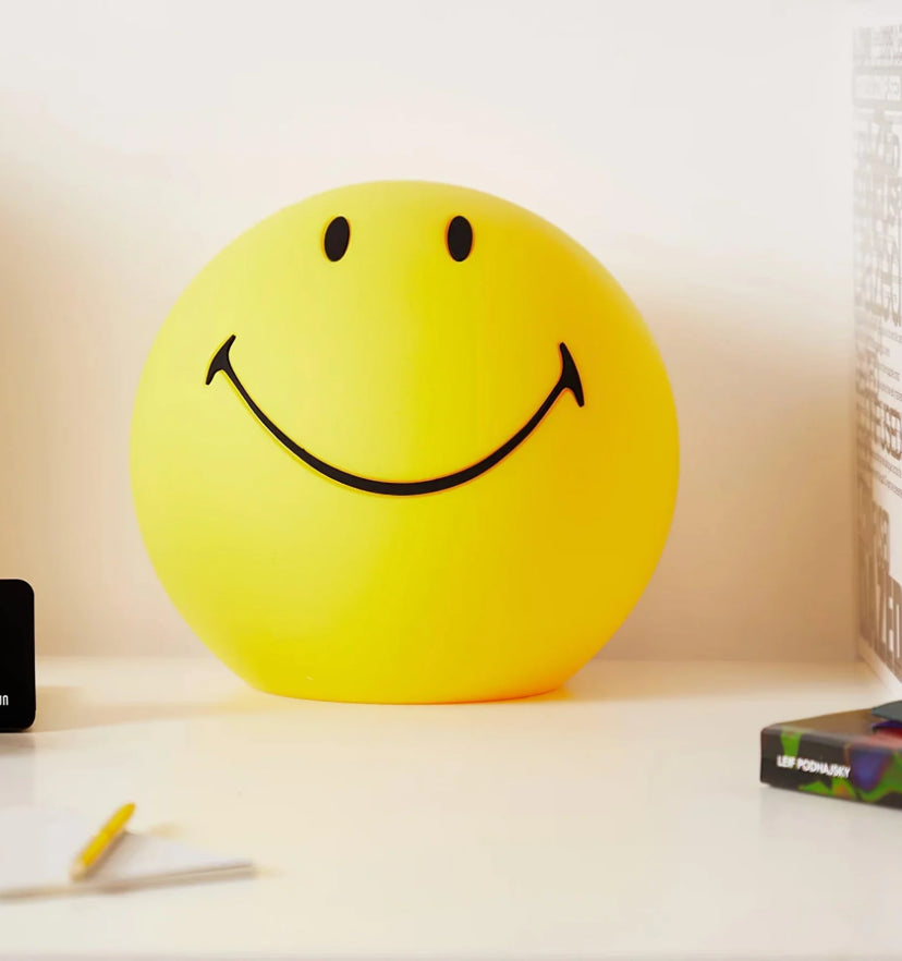 Smiling Table Lamp - Yiarolight