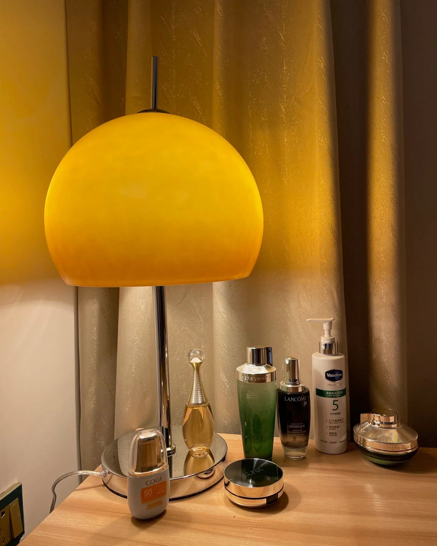 Mushroom Brown Table Lamp - Yiarolight