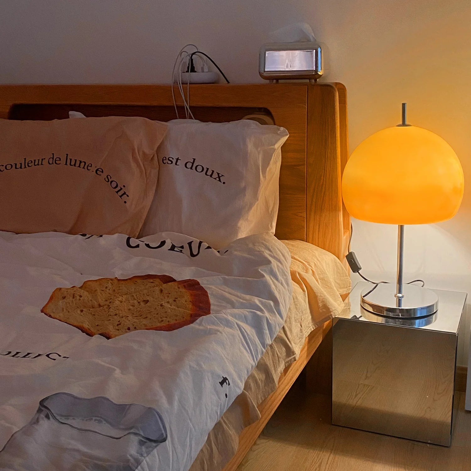 Mushroom Brown Table Lamp - Yiarolight