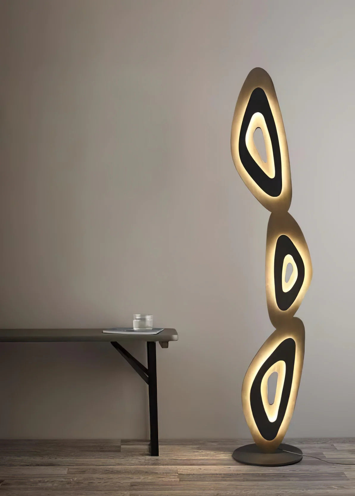 Nevis Floor Lamp - Yiarolight