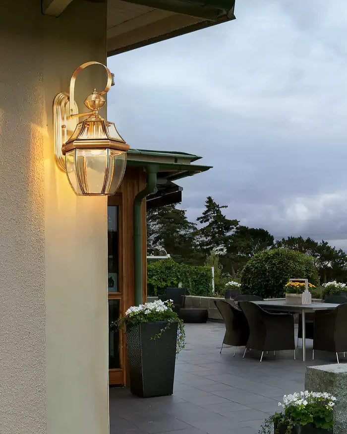 Newbury Outdoor Wall Light - Auraolight