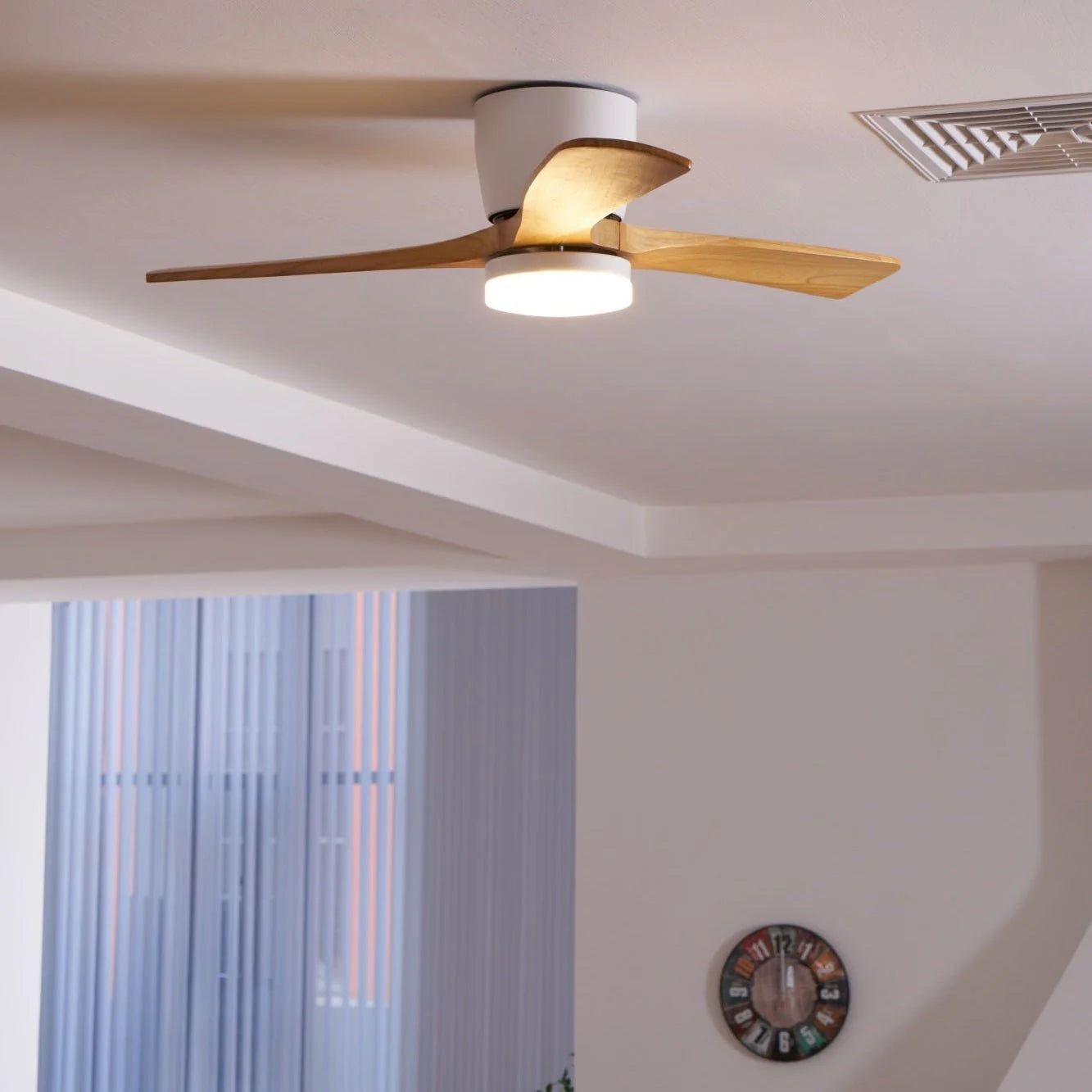 Nordic Wooden 42"/48"/52" Ceiling Fan Light - Yiarolight