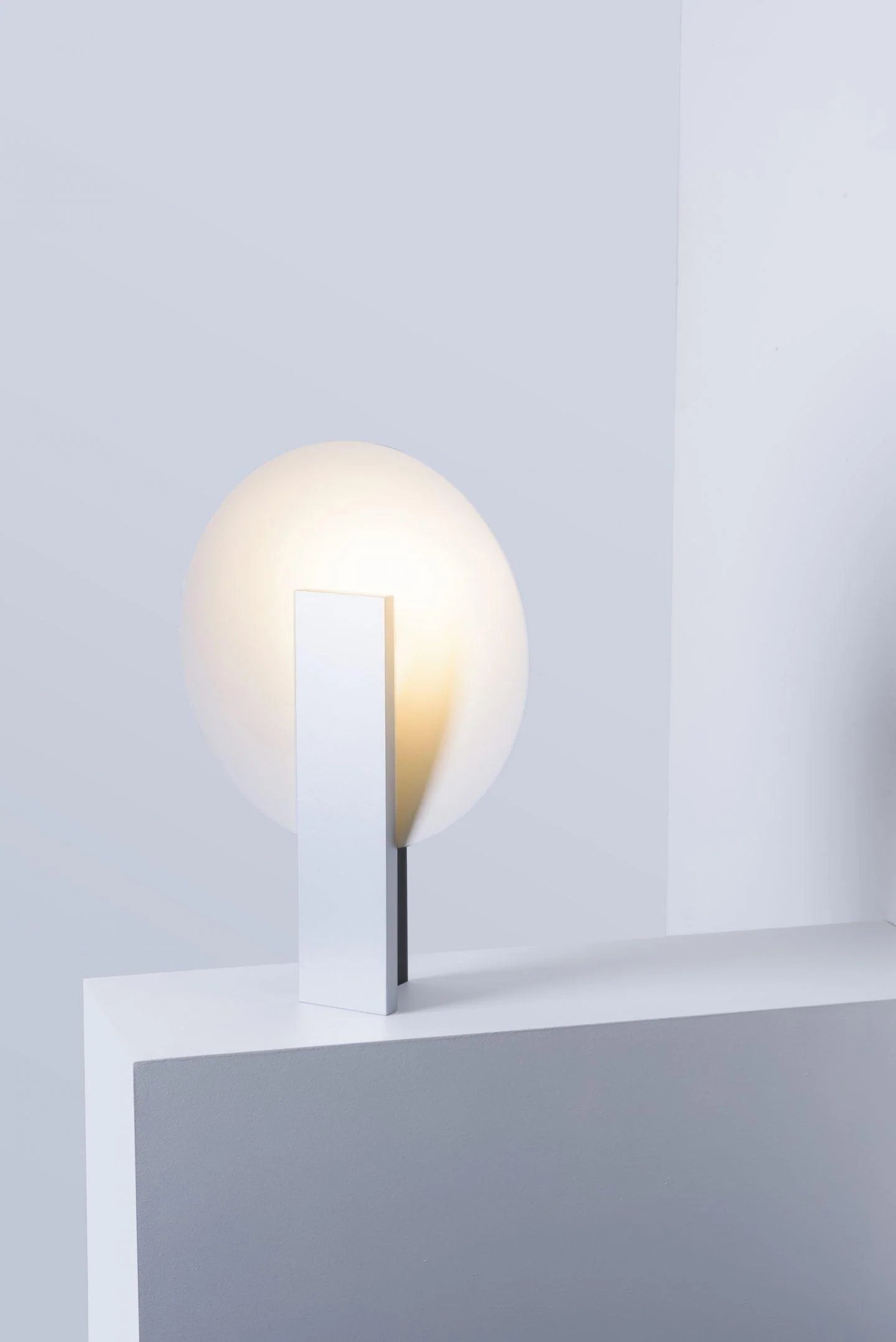Orbe Table Lamp - Yiarolight