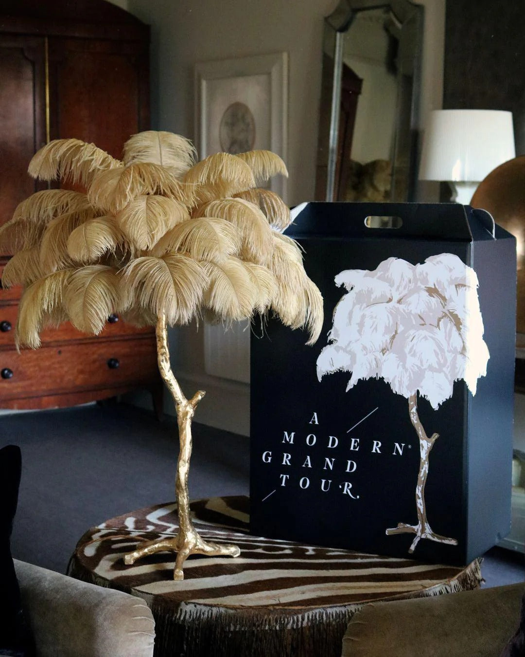 Ostrich Feather Table Lamp - Yiarolight