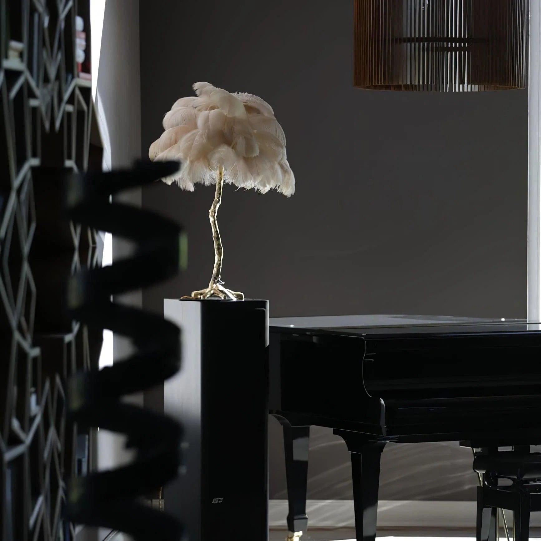 Ostrich Feather Table Lamp - Yiarolight
